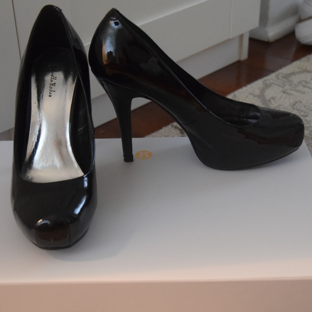 Gabriella Rocha black patent heels